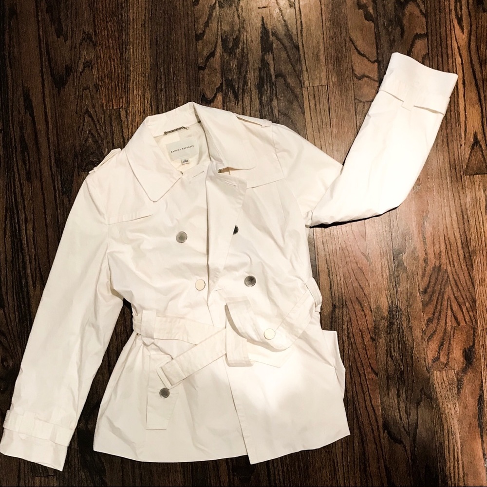 BANANA REPUBLIC White Trench Coat
